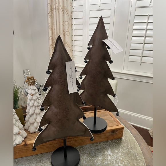 Cupcakes and cashmere “faux leather” CHOCOLATE BROWN Christmas trees. - Picture 1 of 6